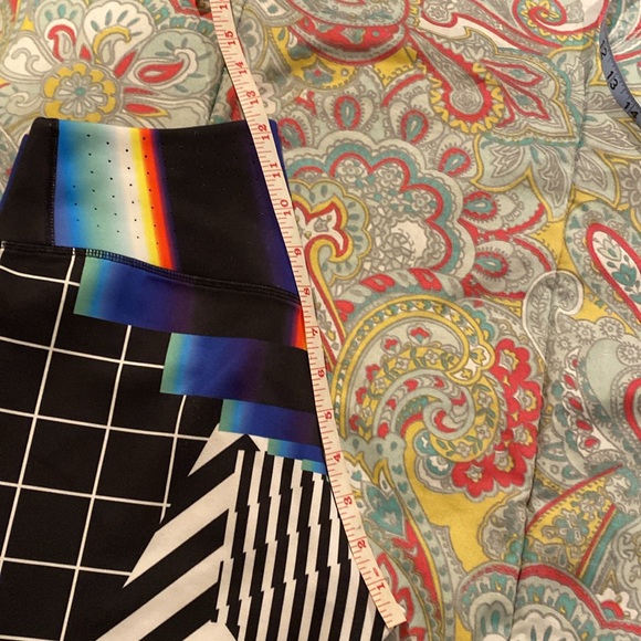 Nike dri-fit size medium workout legging - Picture 7 of 8